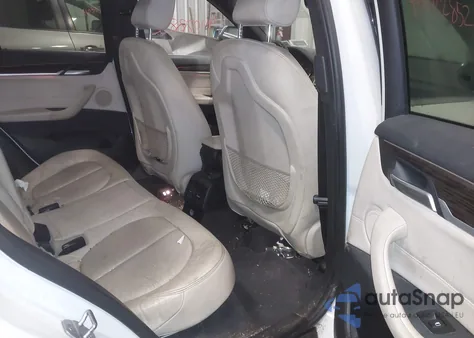 2017 BMW X1 xDrive28I z USA, uszkodzony, nr VIN WBXHT3Z30H4A65725